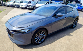 2022 Mazda 3 Evolve FWD
